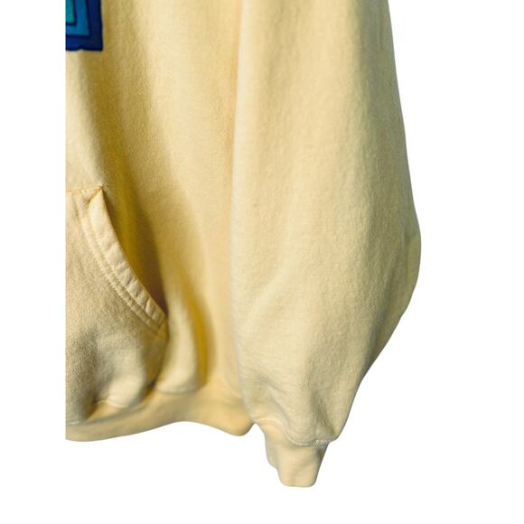 Vintage Wald Disney World Rainbow Logo Hoodie Sweatshirt in Butter Yellow XL - Picture 6 of 7